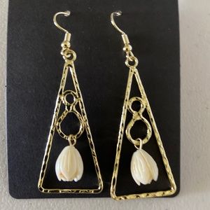 Pikake/Hamilton Gold Earrings